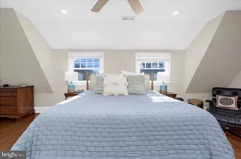 Bedroom - 1102 Poplar Ave, Annapolis, MD 21401 photo 2 of 15