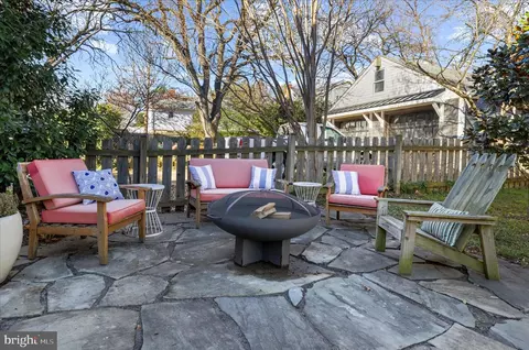 Exterior - 1102 Poplar Ave, Annapolis, MD 21401 photo 3 of 17