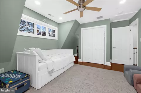 Bedroom - 1102 Poplar Ave, Annapolis, MD 21401 photo 11 of 15