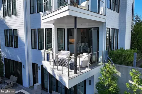 Exterior - 289 State St #4, Annapolis, MD 21403 photo 2 of 7