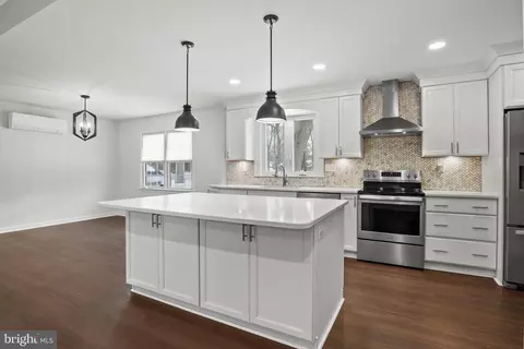 229 Beachwood Rd, Pasadena, MD 21122 photo 8