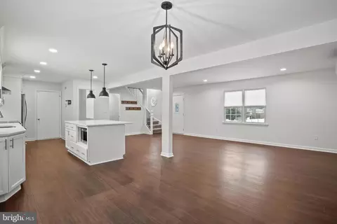 229 Beachwood Rd, Pasadena, MD 21122 photo 6