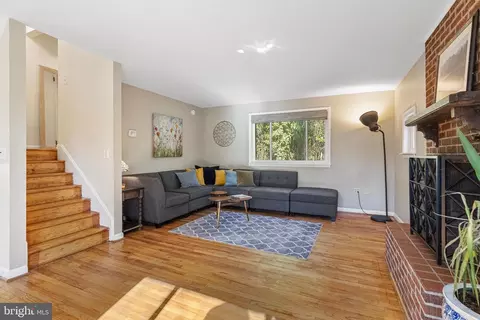Living - 1294 Circle Dr, Arnold, MD 21012 photo 1 of 3