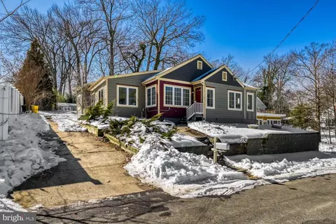 1327 Bay Ave, Annapolis, MD 21403