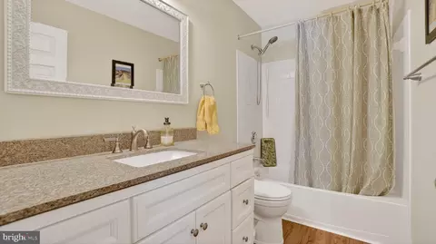 Bath - 2806 Erna Ct, Crofton, MD 21114 photo 3 of 4