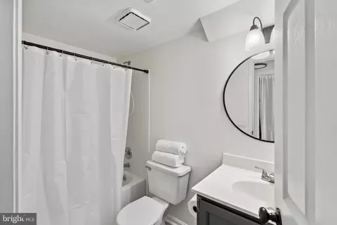 Bath - 1889 Rutledge Ct, Severn, MD 21144 photo 3 of 3
