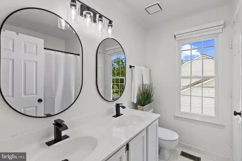 Bath - 1889 Rutledge Ct, Severn, MD 21144 photo 1 of 3