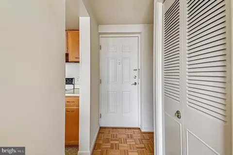 312 Severn Ave #E407, Annapolis, MD 21403 photo 3