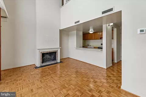 312 Severn Ave #E407, Annapolis, MD 21403 photo 9