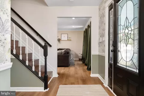 Entry Way - 7801 Harle Rd, Pasadena, MD 21122 photo 3 of 6