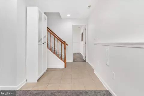 Entry Way - 7801 Harle Rd, Pasadena, MD 21122 photo 6 of 6