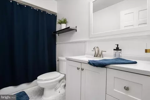 Bath - 7801 Harle Rd, Pasadena, MD 21122 photo 4 of 5