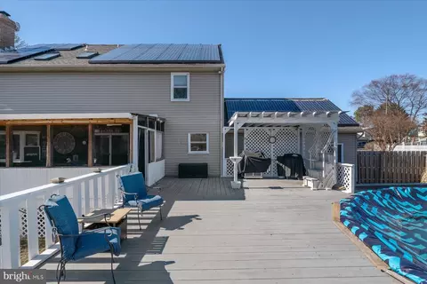 Exterior - 7801 Harle Rd, Pasadena, MD 21122 photo 9 of 10