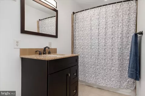 Bath - 7801 Harle Rd, Pasadena, MD 21122 photo 5 of 5