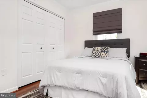 Bedroom - 7801 Harle Rd, Pasadena, MD 21122 photo 6 of 8