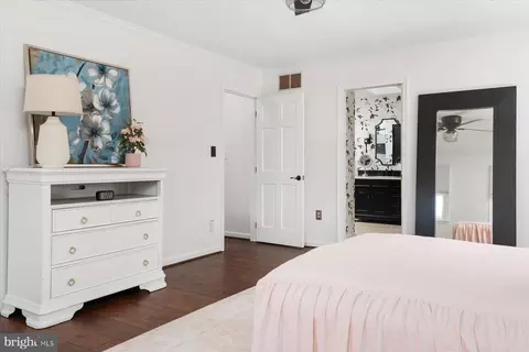 Bedroom - 7801 Harle Rd, Pasadena, MD 21122 photo 3 of 8