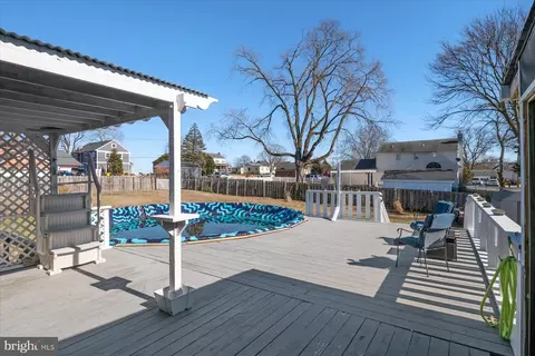 Exterior - 7801 Harle Rd, Pasadena, MD 21122 photo 8 of 10