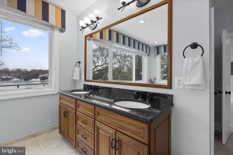 Bath - 159 Boone Trl, Severna Park, MD 21146 photo 4 of 7
