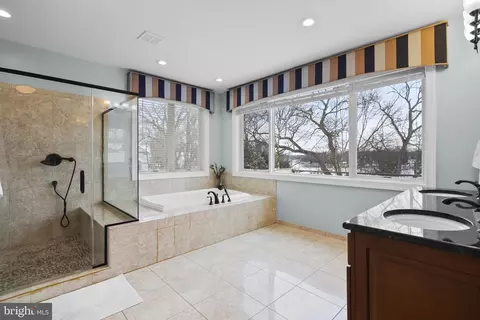 Bath - 159 Boone Trl, Severna Park, MD 21146 photo 3 of 7
