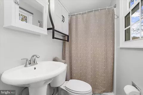 Bath - 2942 E Almondbury Dr, Pasadena, MD 21122 photo 2 of 2