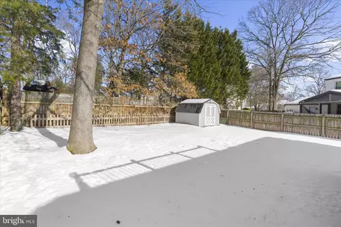 Exterior - 2942 E Almondbury Dr, Pasadena, MD 21122 photo 5 of 6