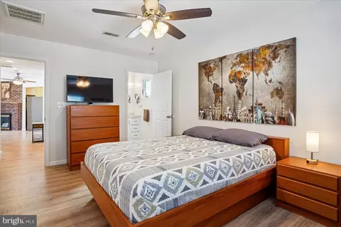 Bedroom - 1622 Grange Rd, Edgewater, MD 21037 photo 1 of 5