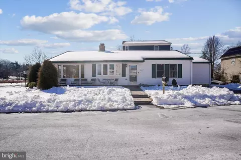 Exterior - 1622 Grange Rd, Edgewater, MD 21037 photo 2 of 10