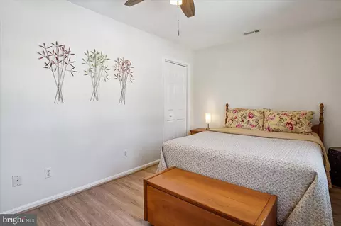 Bedroom - 1622 Grange Rd, Edgewater, MD 21037 photo 4 of 5