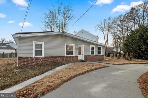 1199 Oak Ave, Shady Side, MD 20764