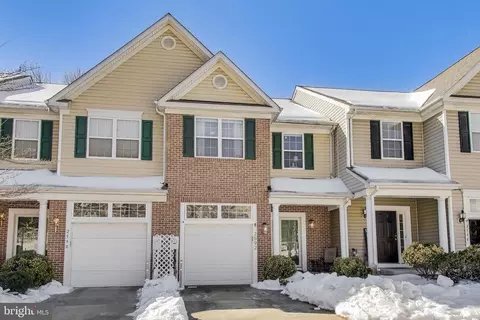 2592 Running Wolf Trl, Odenton, MD 21113 photo 2