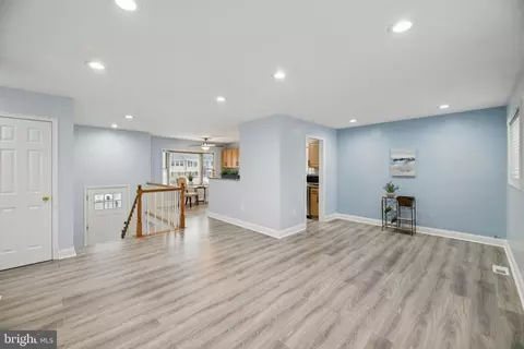 Entry Way - 3028 Marlin Dr, Riva, MD 21140 photo 1 of 9