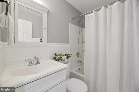 Bath - 3028 Marlin Dr, Riva, MD 21140 photo 2 of 2