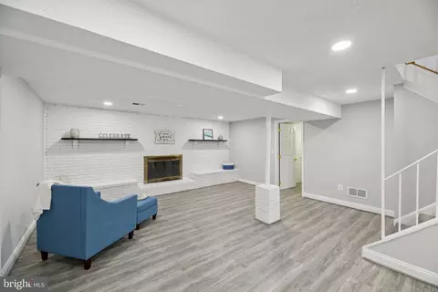 Living - 3028 Marlin Dr, Riva, MD 21140 photo 5 of 7