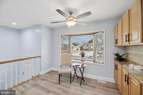 Entry Way - 3028 Marlin Dr, Riva, MD 21140 photo 4 of 9
