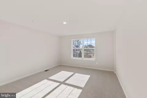 Bedroom - 3705 Devonann Ln, Edgewater, MD 21037 photo 3 of 5