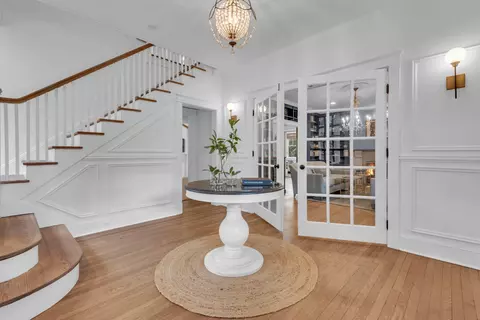 Entry Way - 4 Southgate Ave, Annapolis, MD 21401 photo 4 of 15