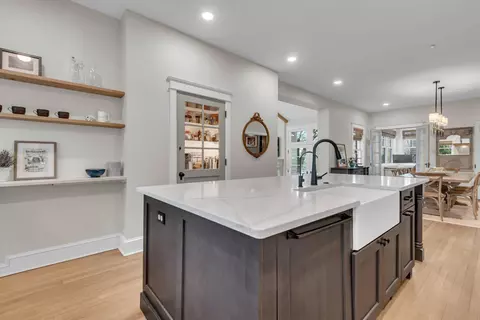 Kitchen - 4 Southgate Ave, Annapolis, MD 21401 photo 5 of 8