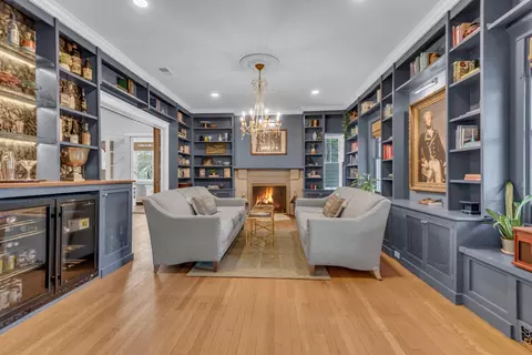 Living - 4 Southgate Ave, Annapolis, MD 21401 photo 4 of 13