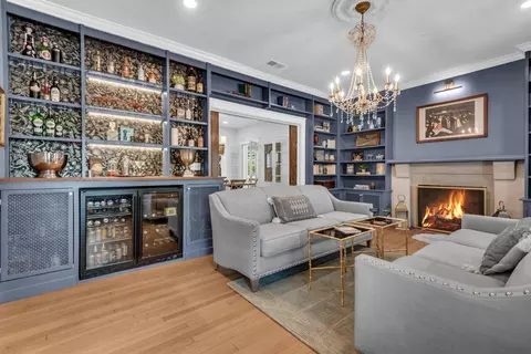 Living - 4 Southgate Ave, Annapolis, MD 21401 photo 2 of 13