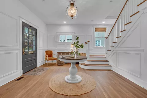 Entry Way - 4 Southgate Ave, Annapolis, MD 21401 photo 10 of 15