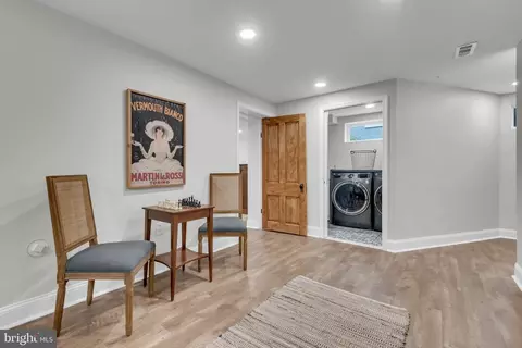 Entry Way - 4 Southgate Ave, Annapolis, MD 21401 photo 15 of 15