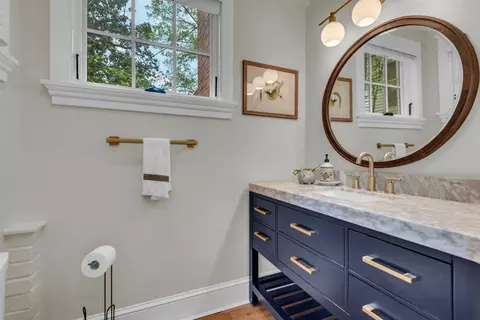 Bath - 4 Southgate Ave, Annapolis, MD 21401 photo 1 of 9