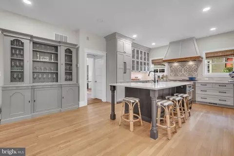 Kitchen - 4 Southgate Ave, Annapolis, MD 21401 photo 7 of 8