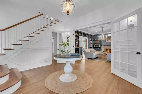 Entry Way - 4 Southgate Ave, Annapolis, MD 21401 photo 1 of 15