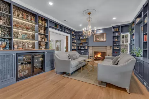 Living - 4 Southgate Ave, Annapolis, MD 21401 photo 3 of 13