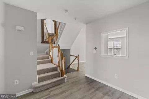 Entry Way - 4025 Apple Jack Ct, Pasadena, MD 21122 photo 4 of 7