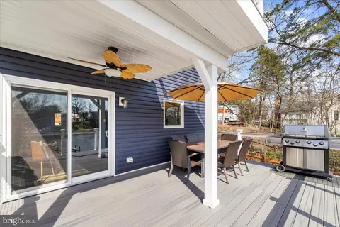 Exterior - 787 Powhatan Beach Rd, Pasadena, MD 21122 photo 18 of 24