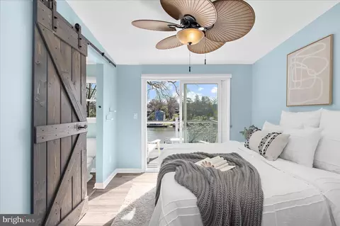 Bedroom - 787 Powhatan Beach Rd, Pasadena, MD 21122 photo 6 of 11