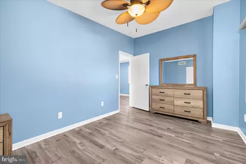 Bedroom - 787 Powhatan Beach Rd, Pasadena, MD 21122 photo 2 of 11