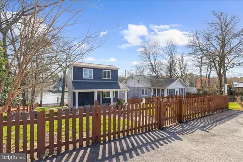 Exterior - 787 Powhatan Beach Rd, Pasadena, MD 21122 photo 4 of 24
